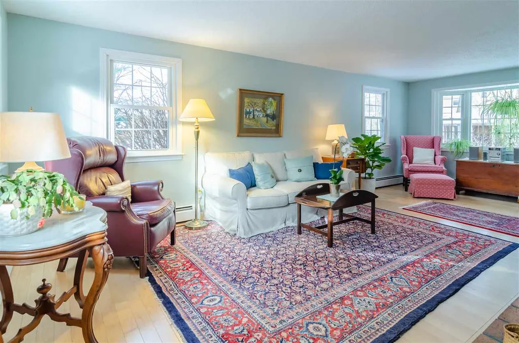 29 Sherwood Circle Salem NH 03079