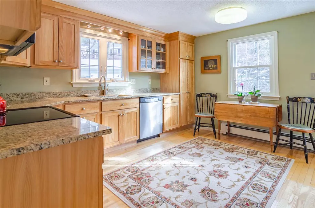 29 Sherwood Circle Salem NH 03079