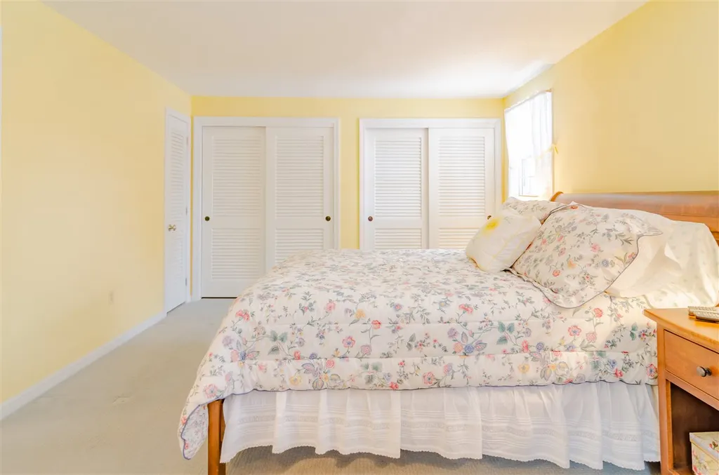 29 Sherwood Circle Salem NH 03079