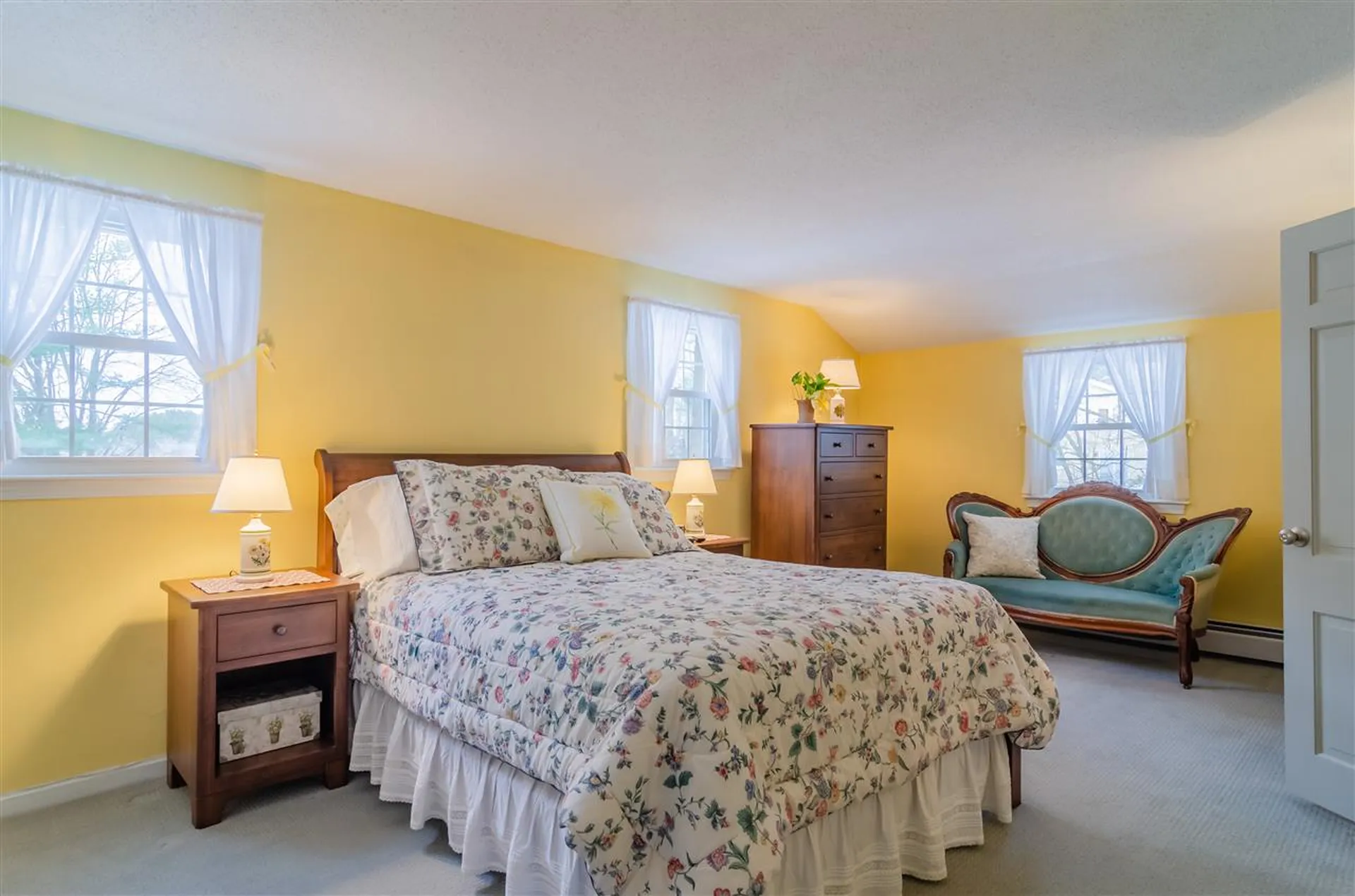 29 Sherwood Circle Salem NH 03079