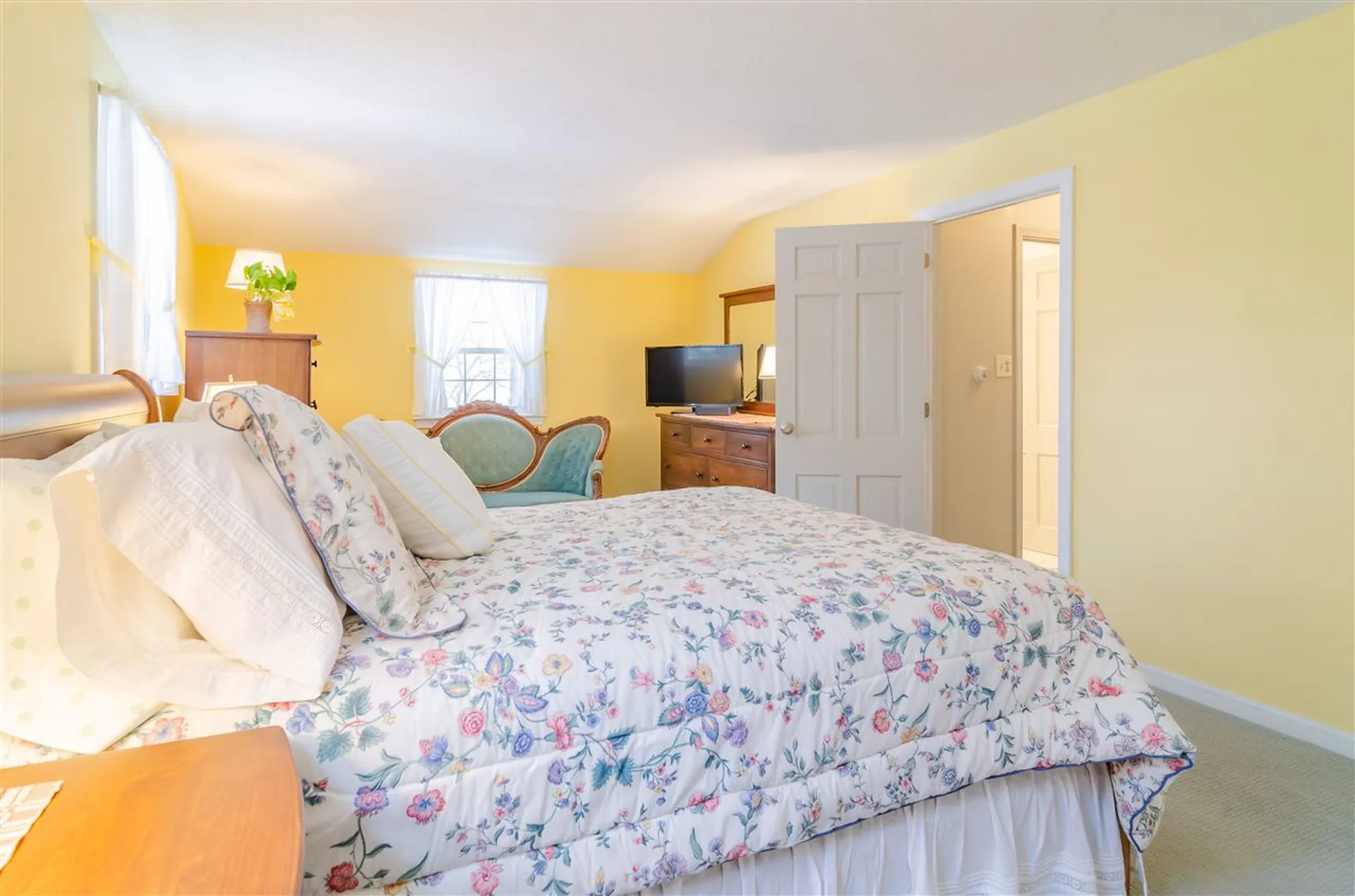 29 Sherwood Circle Salem NH 03079