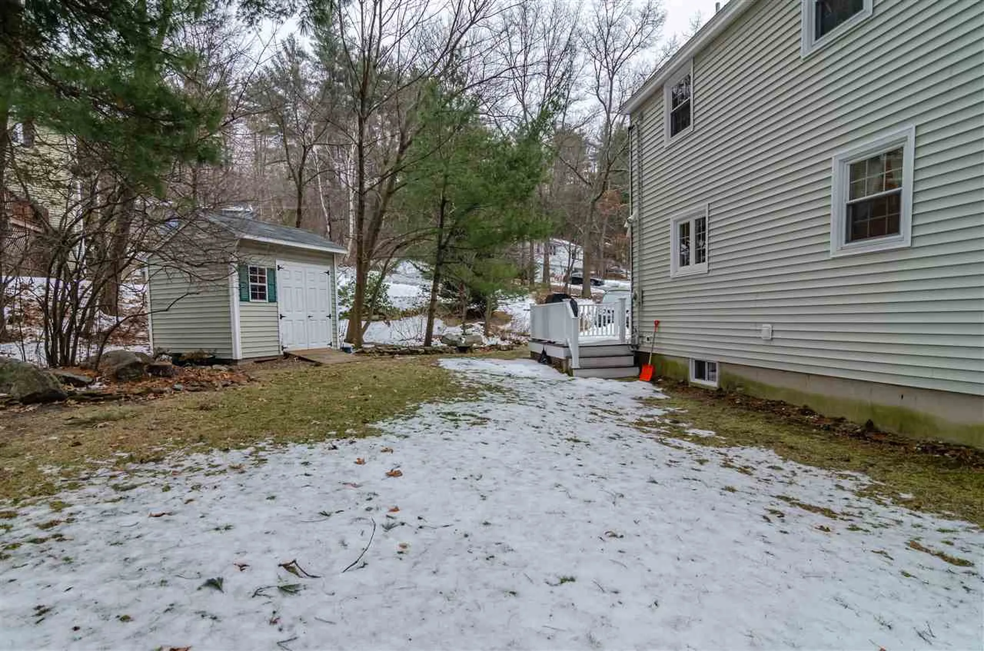 29 Sherwood Circle Salem NH 03079