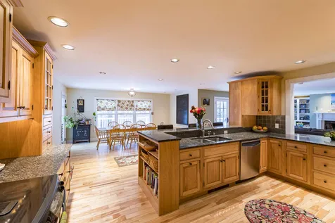 90 Meetinghouse Road Norwich VT 05055