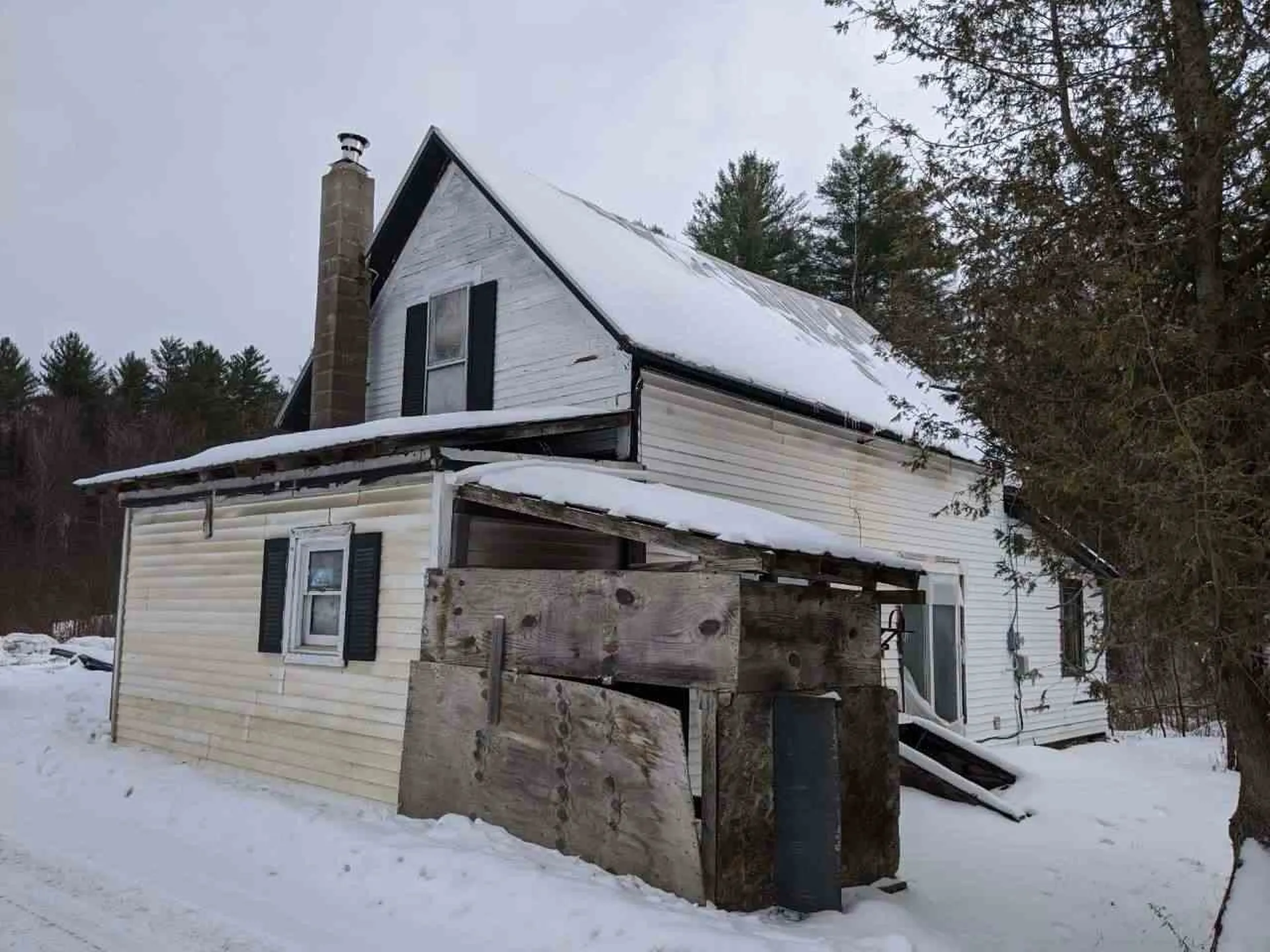 24 Ainsworth Road Woodbury VT 00568-1