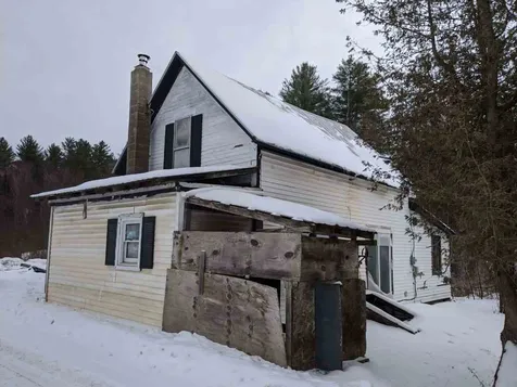 24 Ainsworth Road Woodbury VT 00568-1