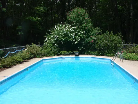 24 Hawthorne Drive Atkinson NH 03811