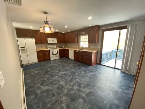 24 Hawthorne Drive Atkinson NH 03811