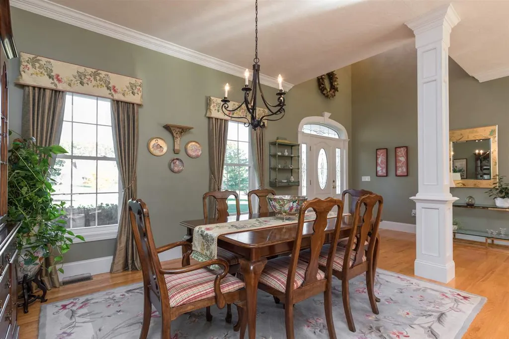 38 Maplevale Road East Kingston NH 03827