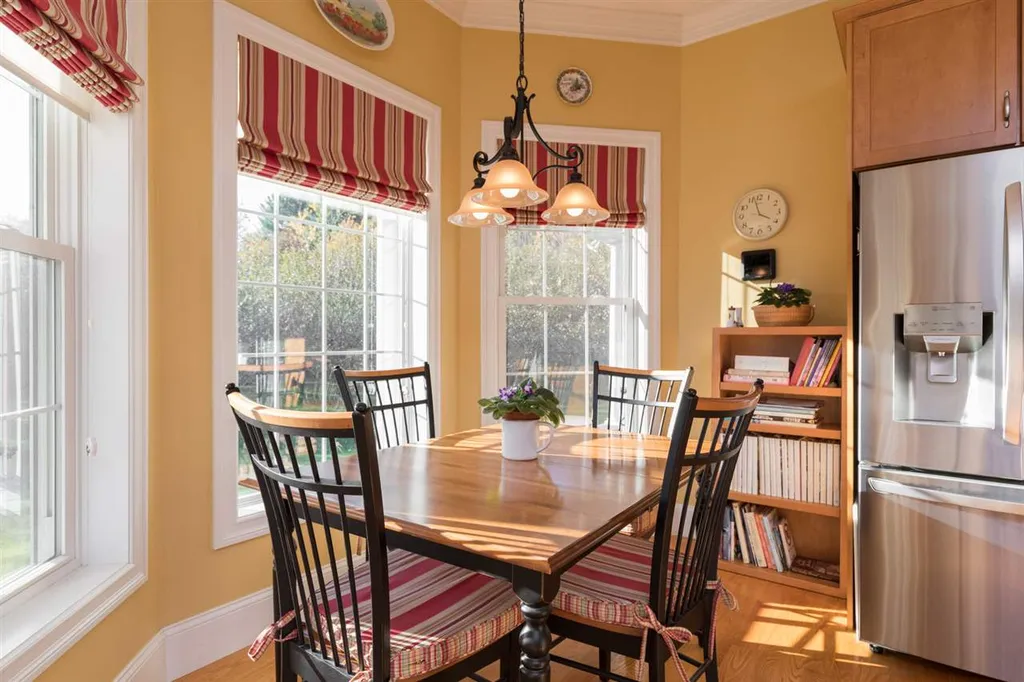 38 Maplevale Road East Kingston NH 03827