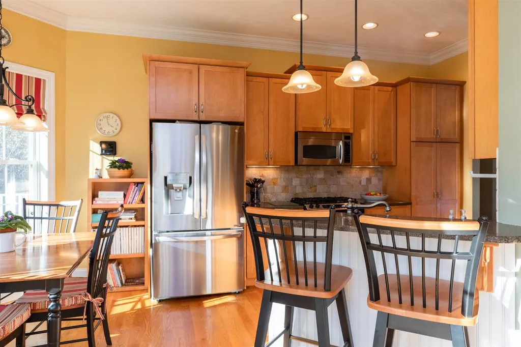 38 Maplevale Road East Kingston NH 03827