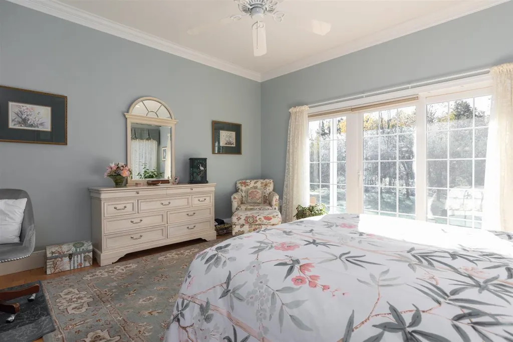 38 Maplevale Road East Kingston NH 03827