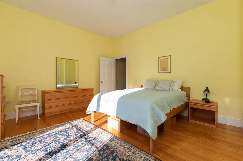 38 Maplevale Road East Kingston NH 03827