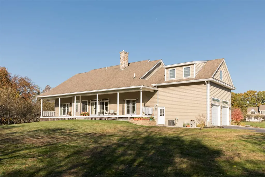 38 Maplevale Road East Kingston NH 03827