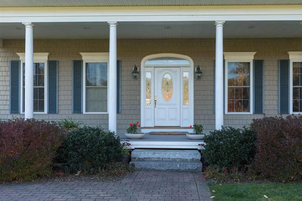 38 Maplevale Road East Kingston NH 03827
