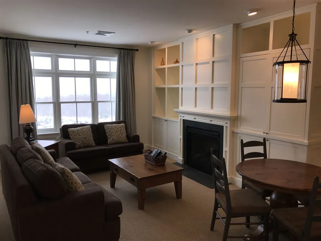 102 Forest 220 / Iii Drive Warren VT 05674