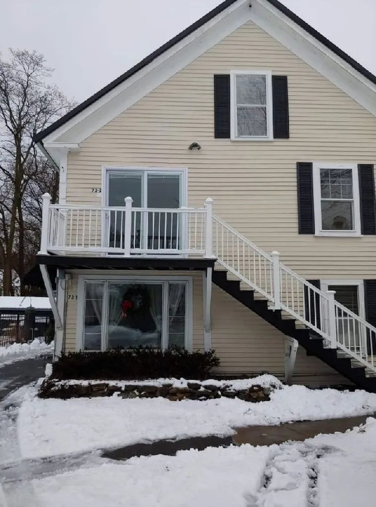 73-2 Park Street Exeter NH 03833-1548