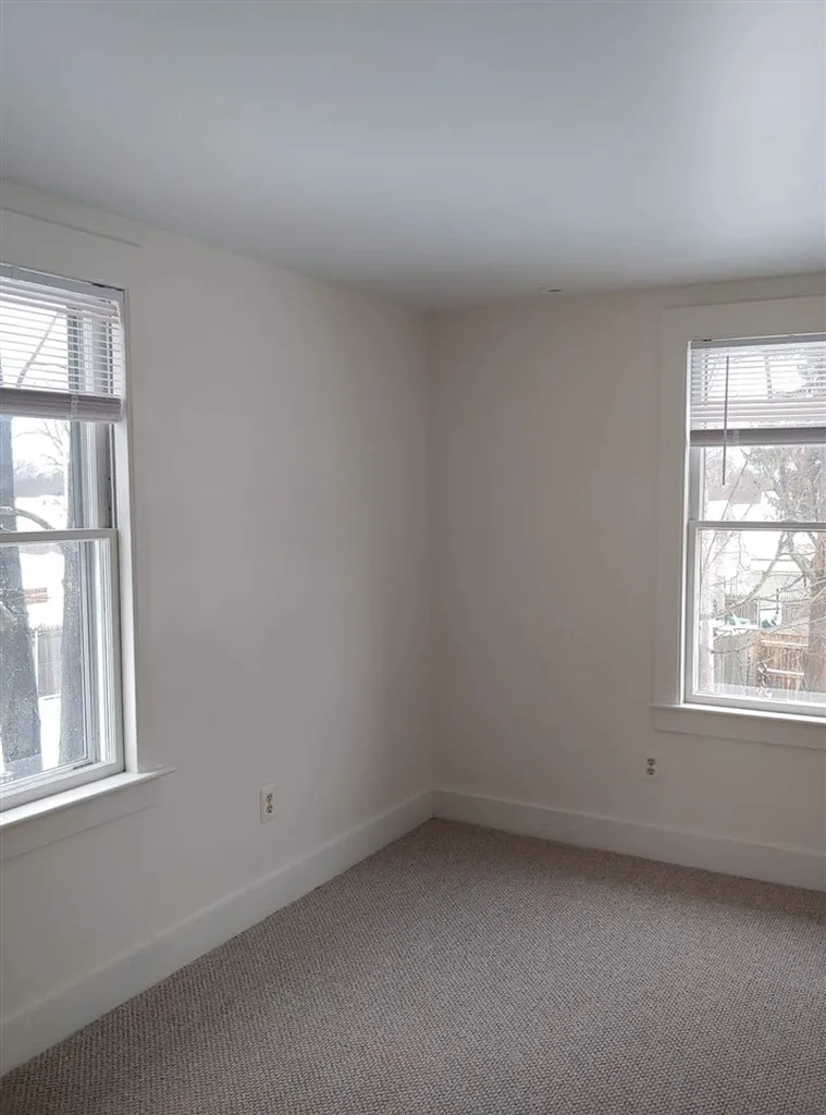 73-2 Park Street Exeter NH 03833-1548