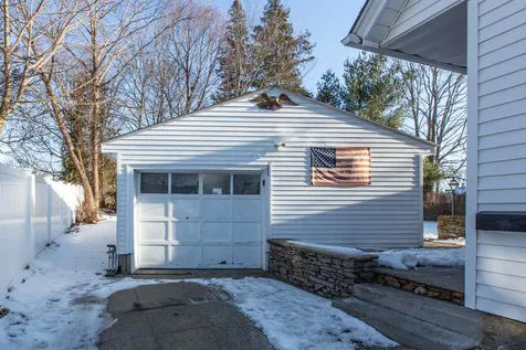 89 Hubbard Street Manchester NH 03104