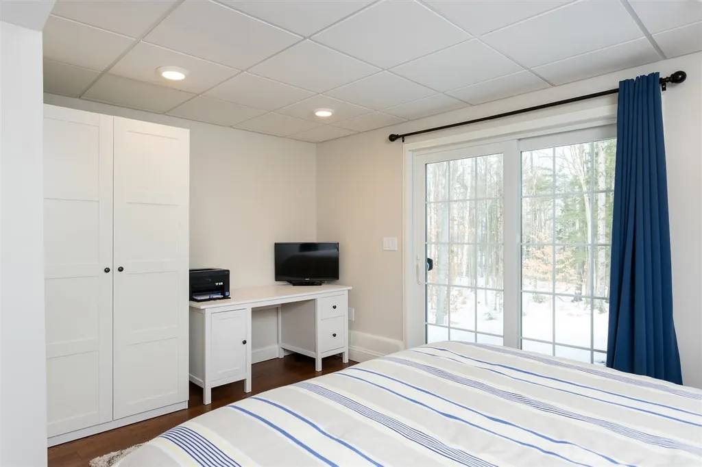 18 Treys Way Epping NH 03042
