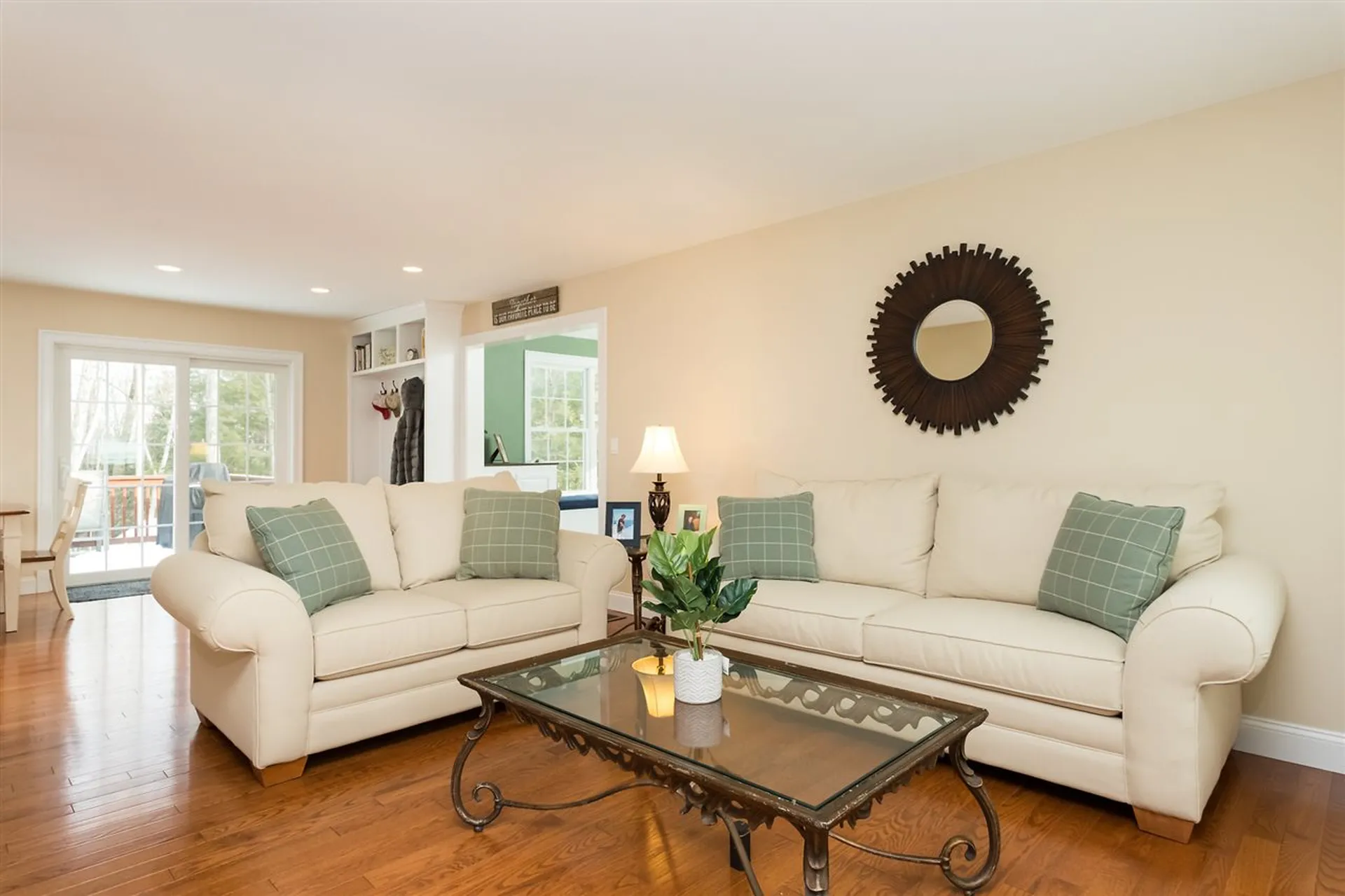 18 Treys Way Epping NH 03042