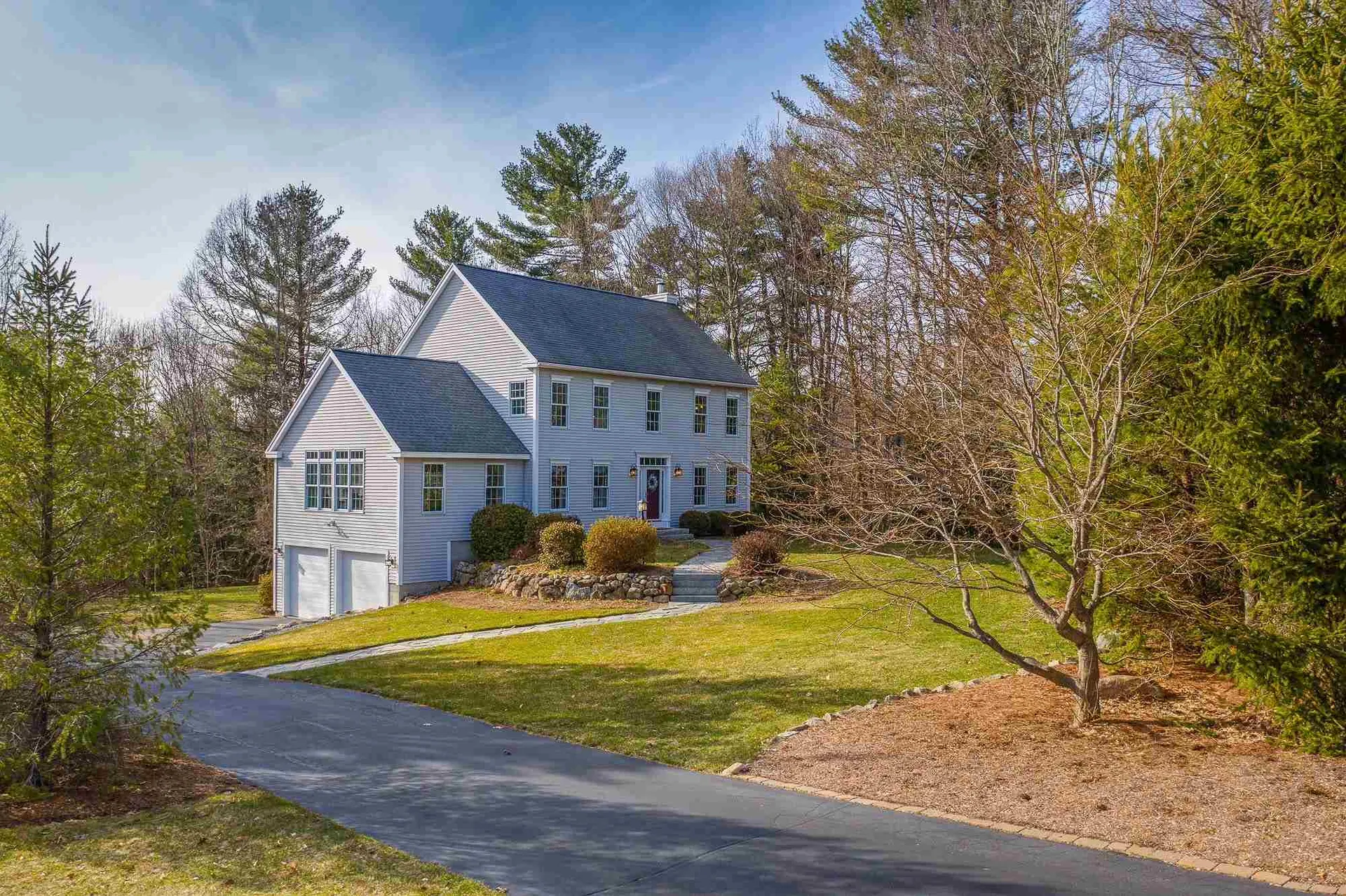 40 Colonel Daniels Drive Bedford NH 03110