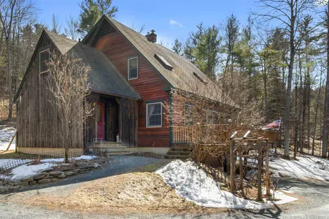 100 Nolan Bend Hartford VT 05001