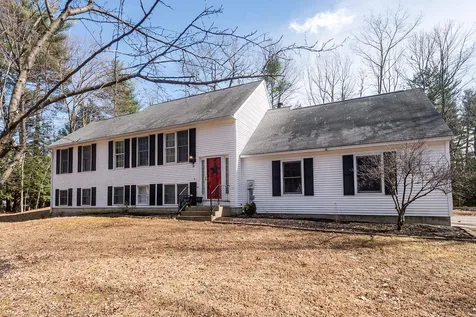 16 Meadow Lane Rochester NH 03867