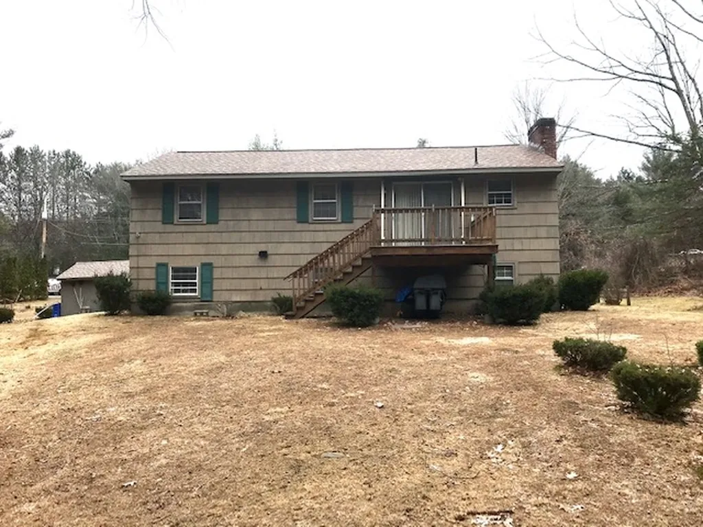 8 Horseshoe Lane Londonderry NH 03053