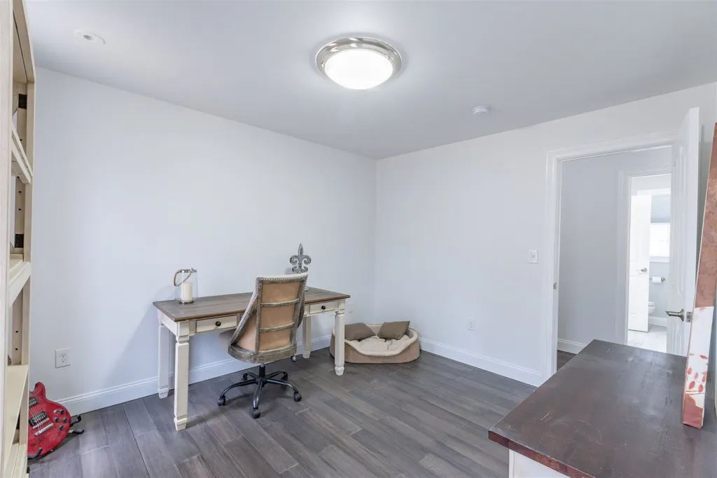 3 Cove Drive Derry NH 03038