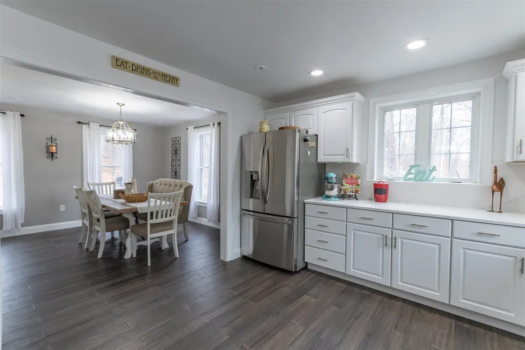 3 Cove Drive Derry NH 03038