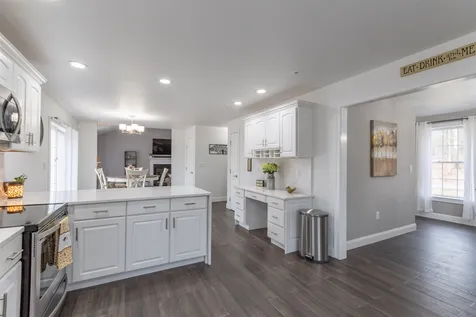 3 Cove Drive Derry NH 03038