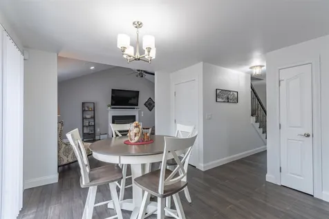 3 Cove Drive Derry NH 03038
