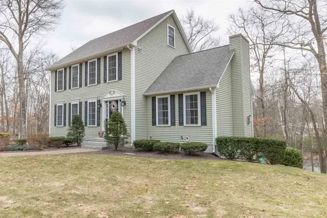3 Cove Drive Derry NH 03038