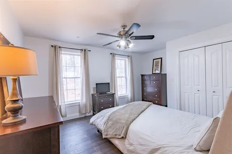 3 Cove Drive Derry NH 03038
