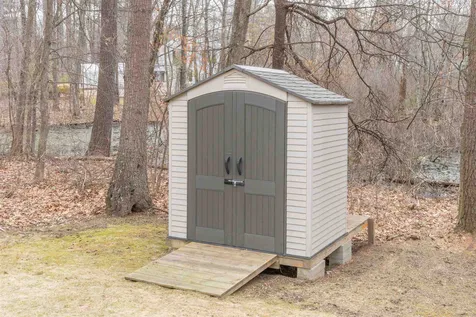 3 Cove Drive Derry NH 03038