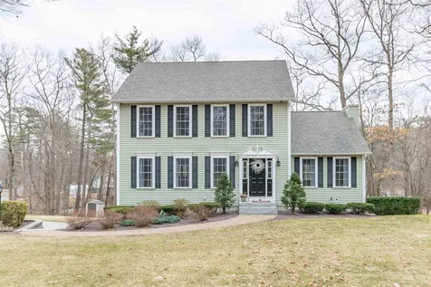 3 Cove Drive Derry NH 03038