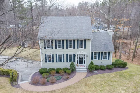 3 Cove Drive Derry NH 03038