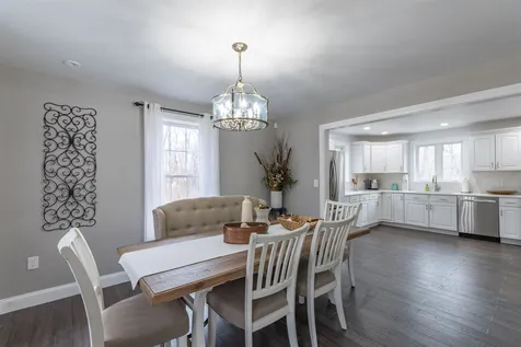3 Cove Drive Derry NH 03038