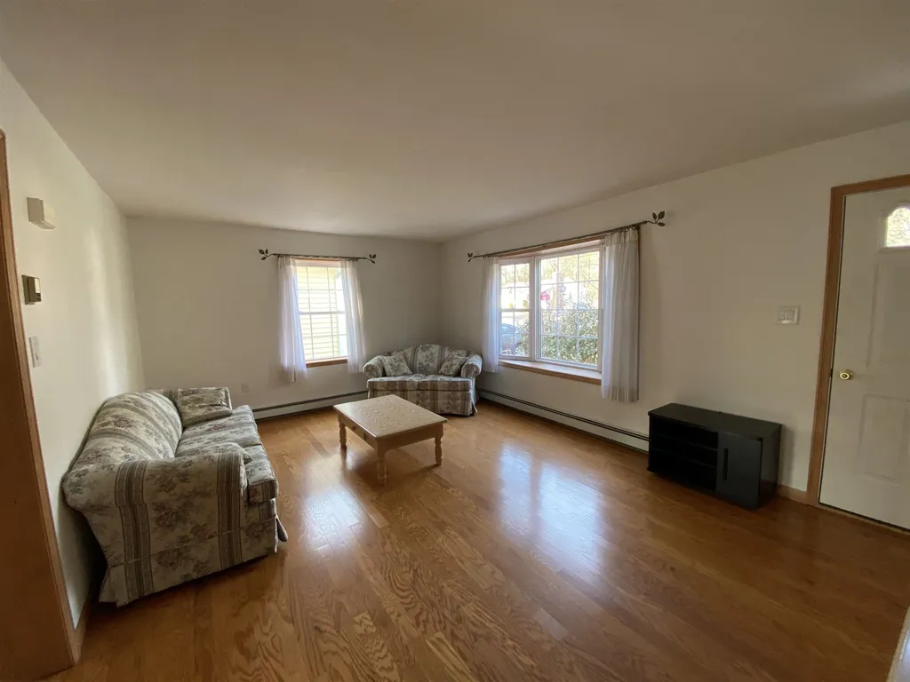84 General John Sullivan Way Rollinsford NH 03869