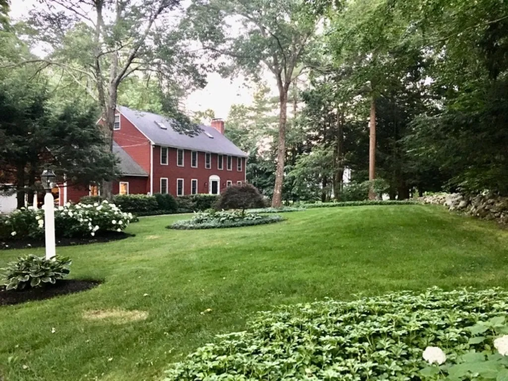 12 Coach Road Stratham NH 03885