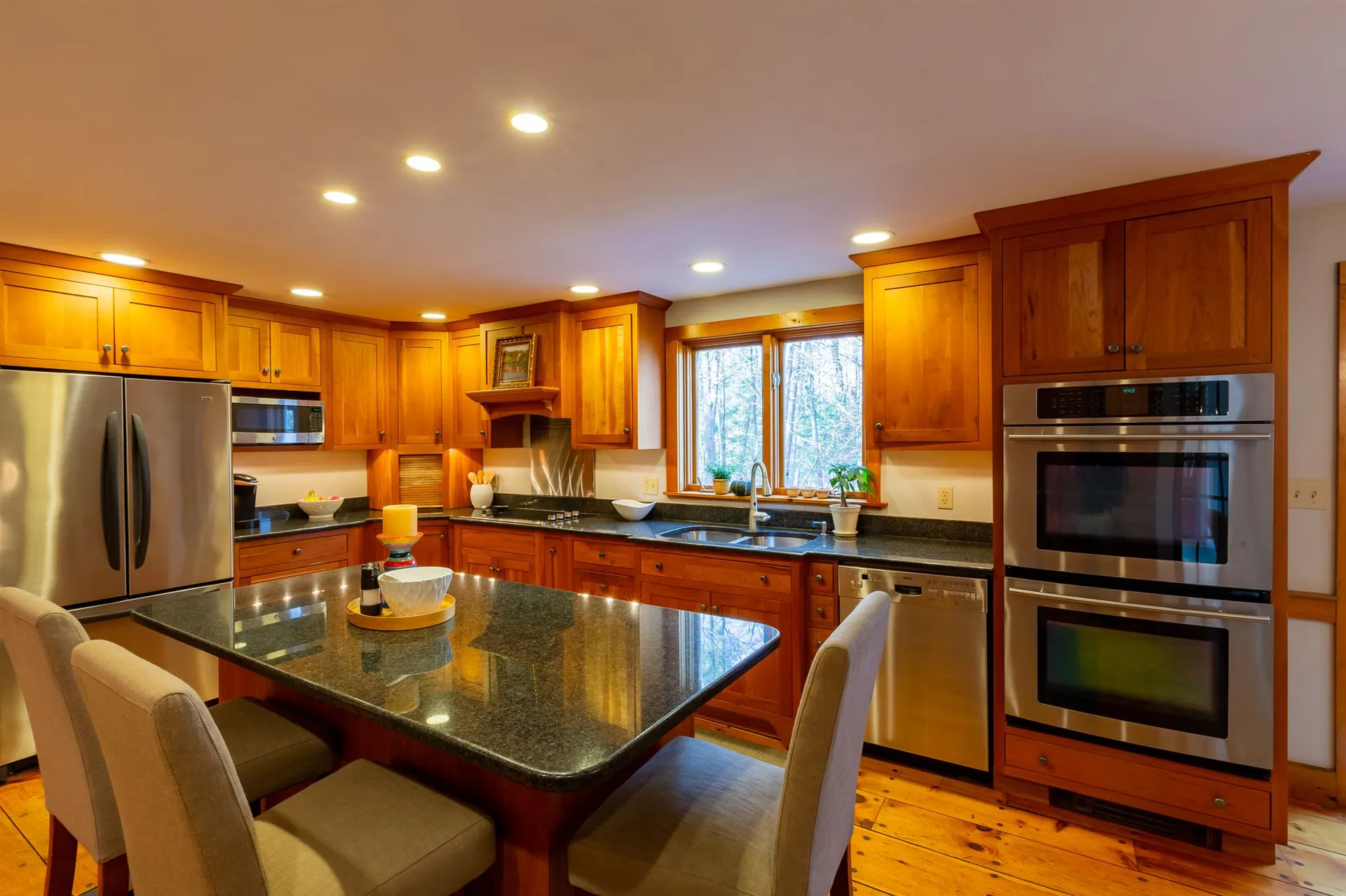 12 Coach Road Stratham NH 03885