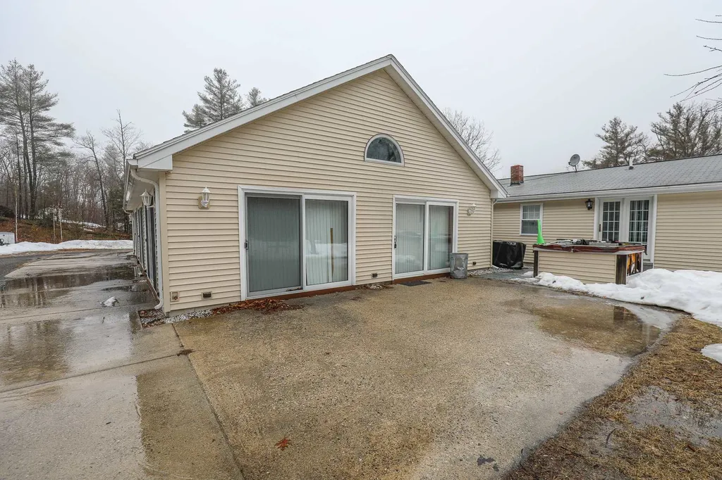 699 Kings Highway Middleton NH 03887-6206