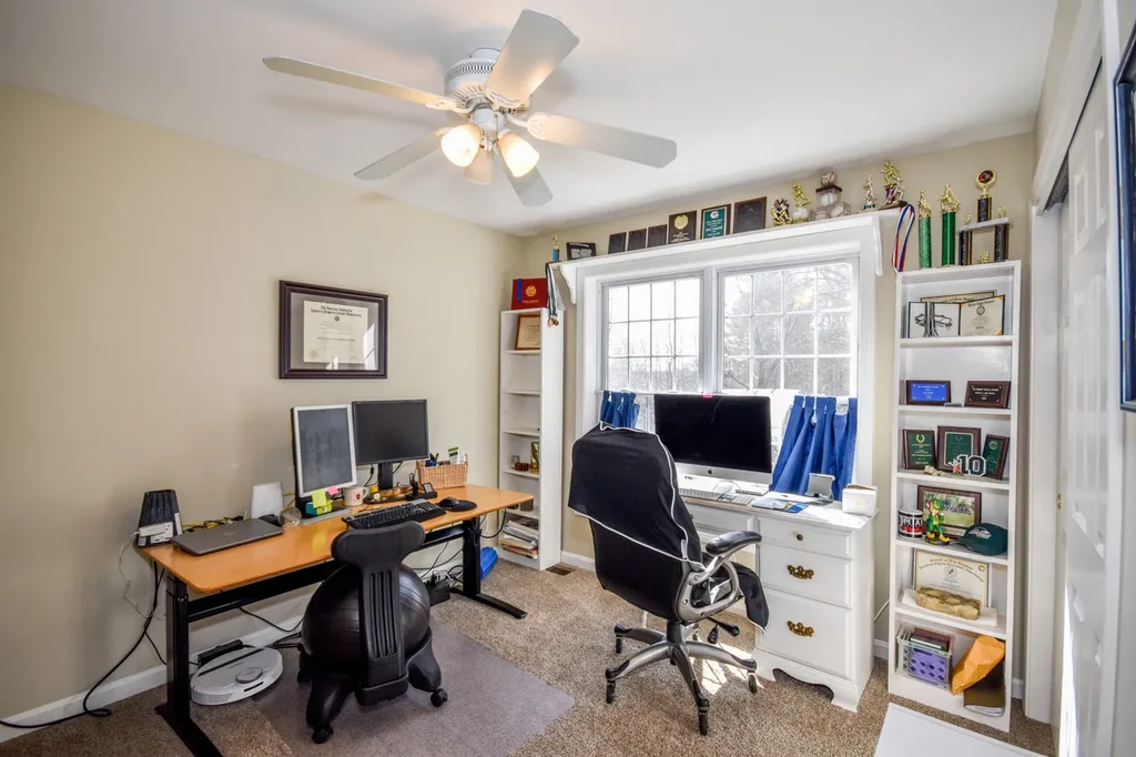 12 Quaker Lane Dover NH 03820