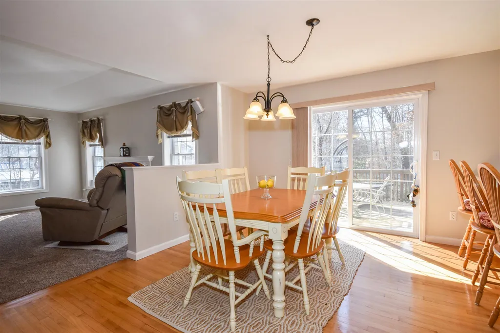 12 Quaker Lane Dover NH 03820
