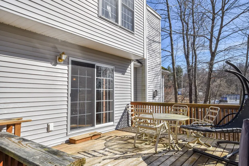 12 Quaker Lane Dover NH 03820