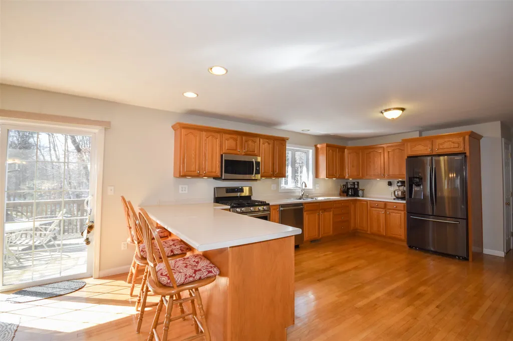 12 Quaker Lane Dover NH 03820