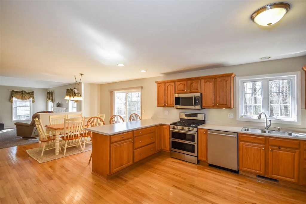 12 Quaker Lane Dover NH 03820