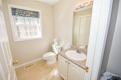 12 Quaker Lane Dover NH 03820