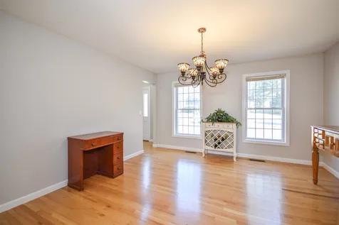 12 Quaker Lane Dover NH 03820