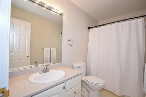 12 Quaker Lane Dover NH 03820